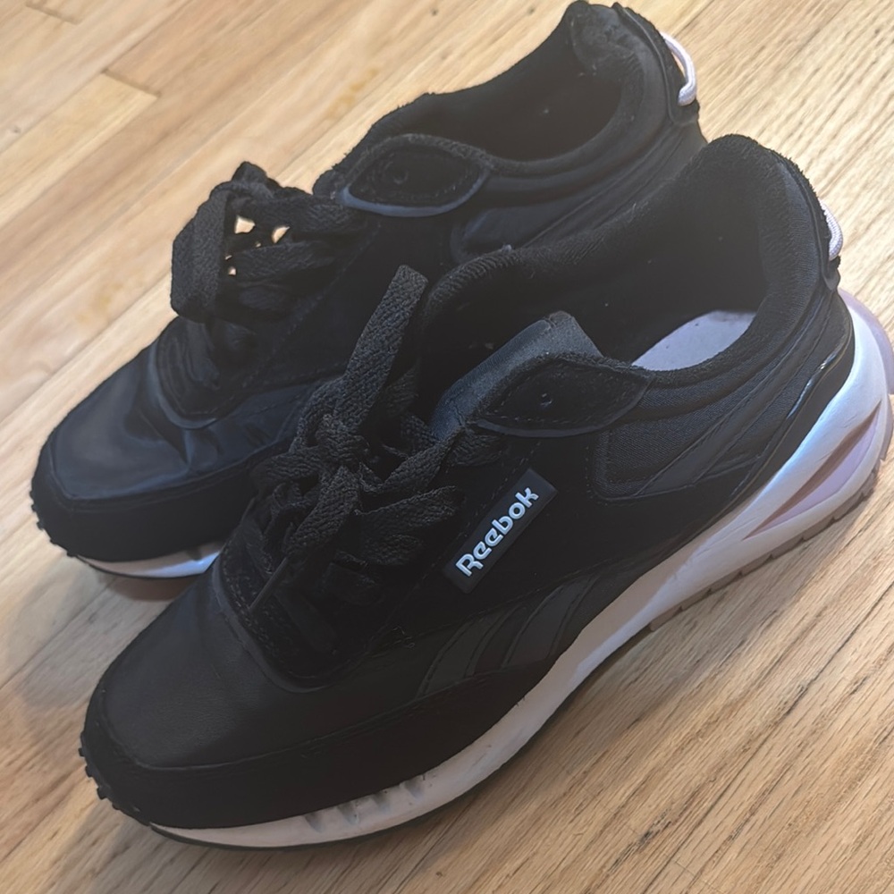 Reebok women's Black Sneakers